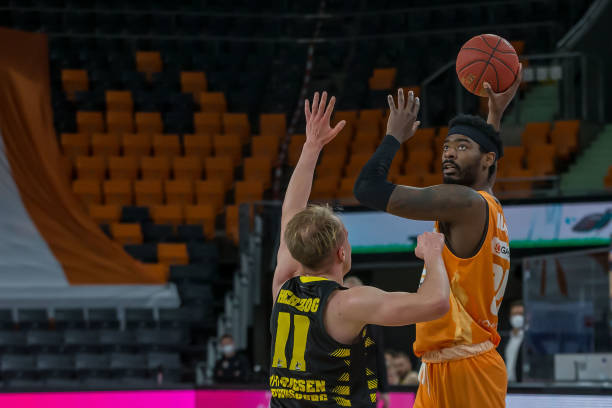 赛中展现出 赛中展现出