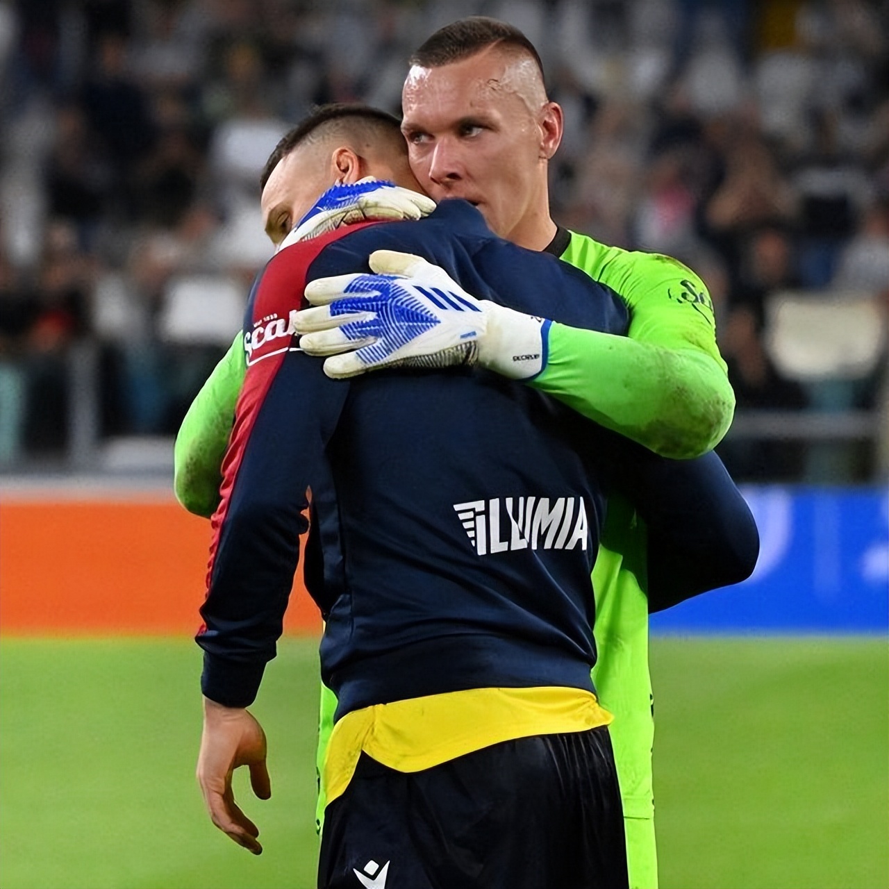 与坚定的比 与坚定的比