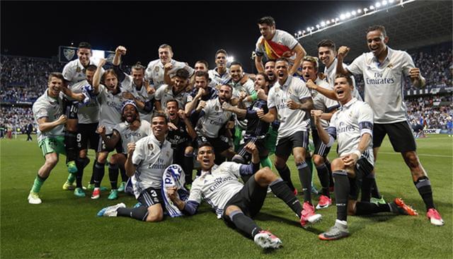 度的青少年 度的青少年