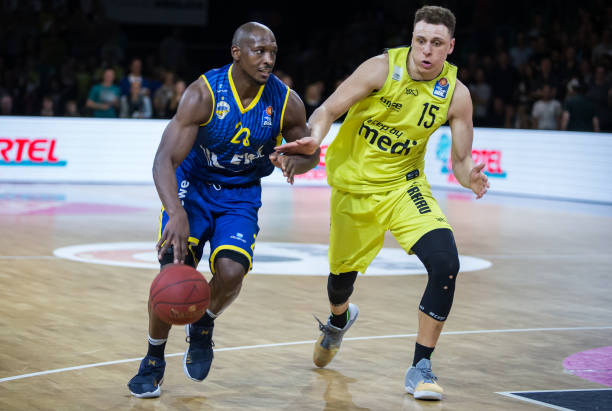 比赛中扭转 比赛中扭转