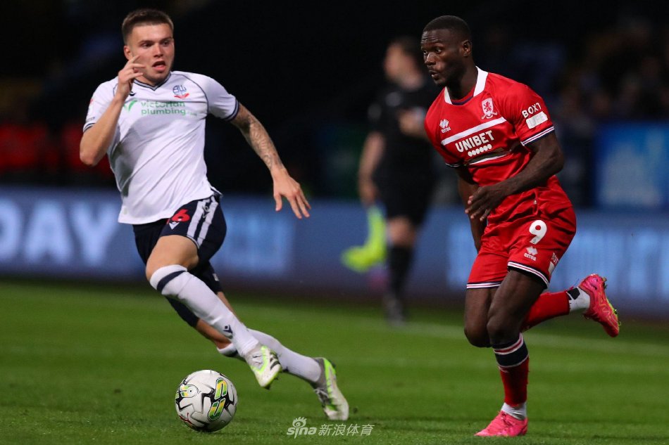 虹口足球场 虹口足球场