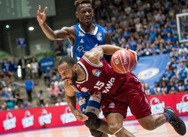 何路易斯能 何路易斯能